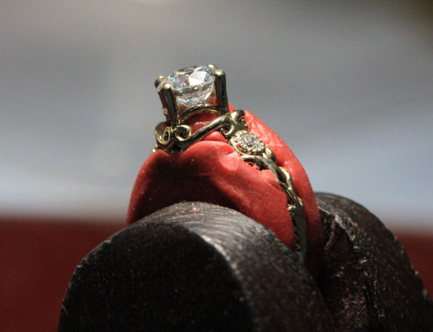 SUPARNO | ร้านขายแหวนเพชร, แหวนแต่งงานคู่, แหวนหมั้นเพชร